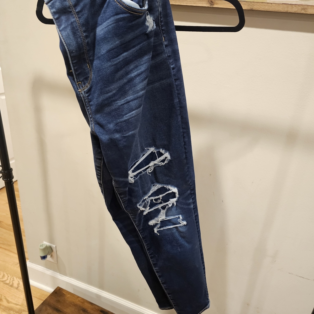 American Eagle Outfitters Blue Relaxed Jeans with Distressed Detailing